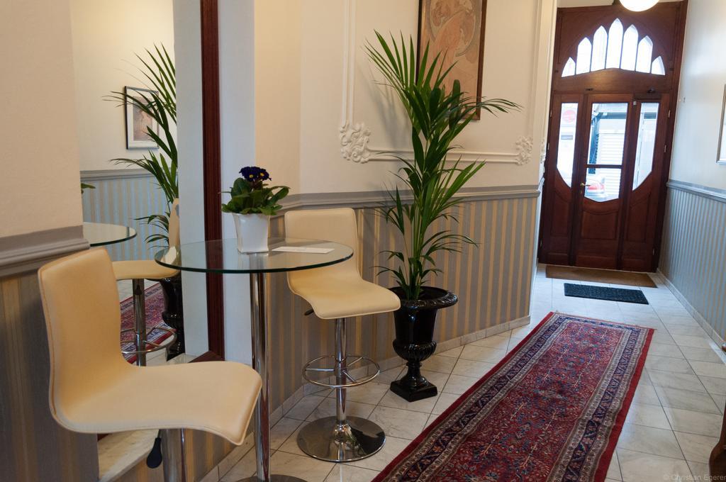 Garni Hotel Drei Lilien Wiesbaden Exteriör bild